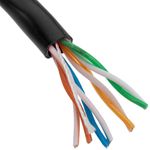 Bobina de cable de red ethernet Cat. 5e UTP CCA de 305 m rígido de color negro para exterior - LQ06100 - 02